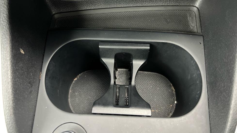 Rear Armrest/ Cup Holder