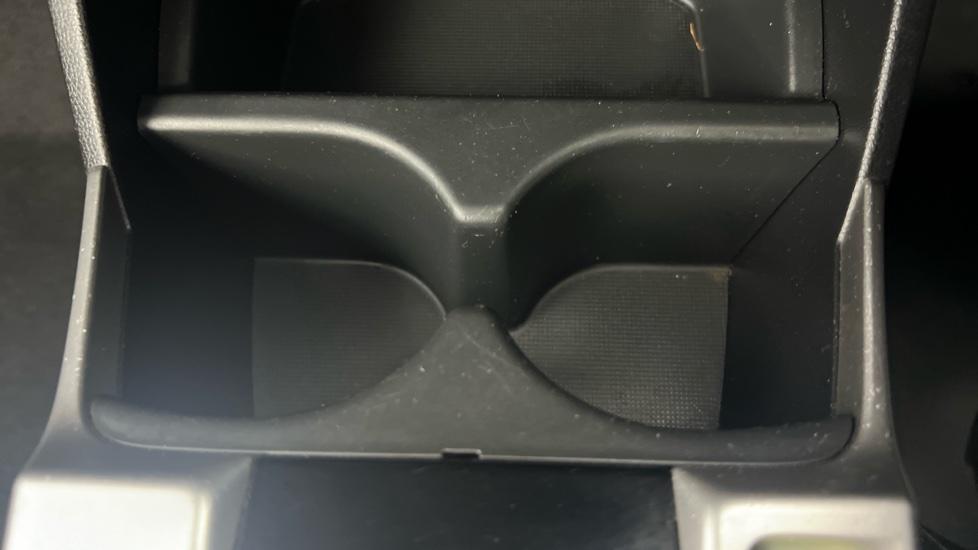 Rear Armrest/ Cup Holder