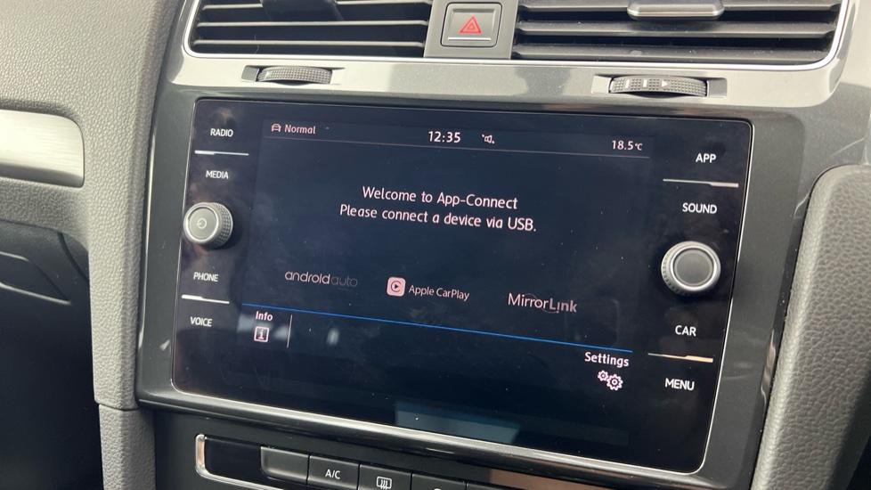 Apple Car Play & Android Auto