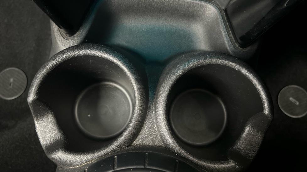 Rear Armrest/ Cup Holder