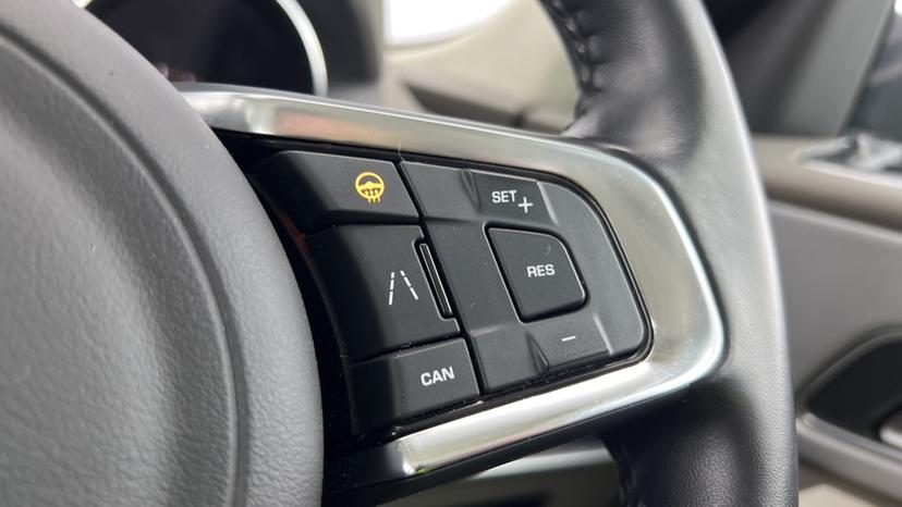 heated steering wheel and lane assist 