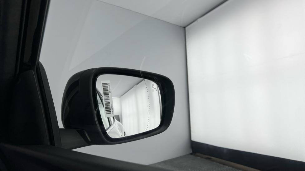 Blind spot monitoring system 