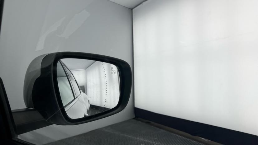 Blind spot monitoring system 