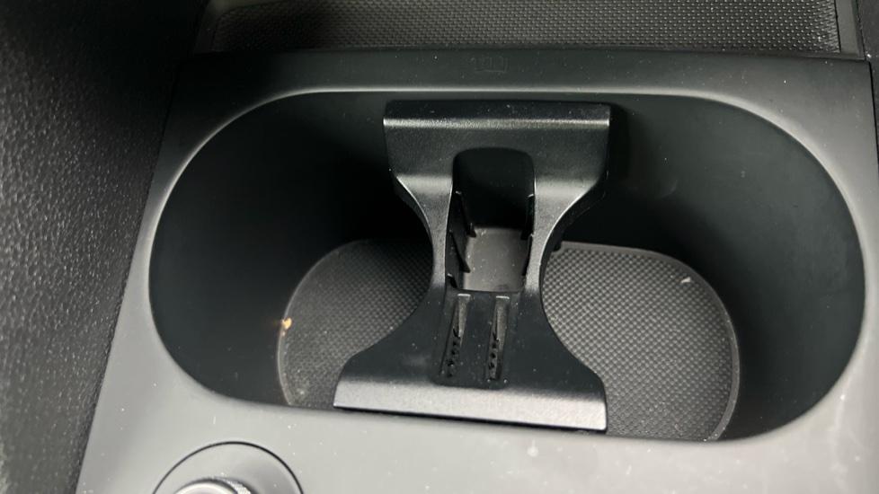 Rear Armrest/ Cup Holder