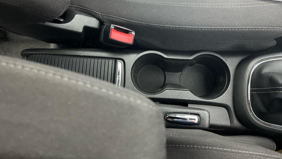 Rear Armrest/ Cup Holder