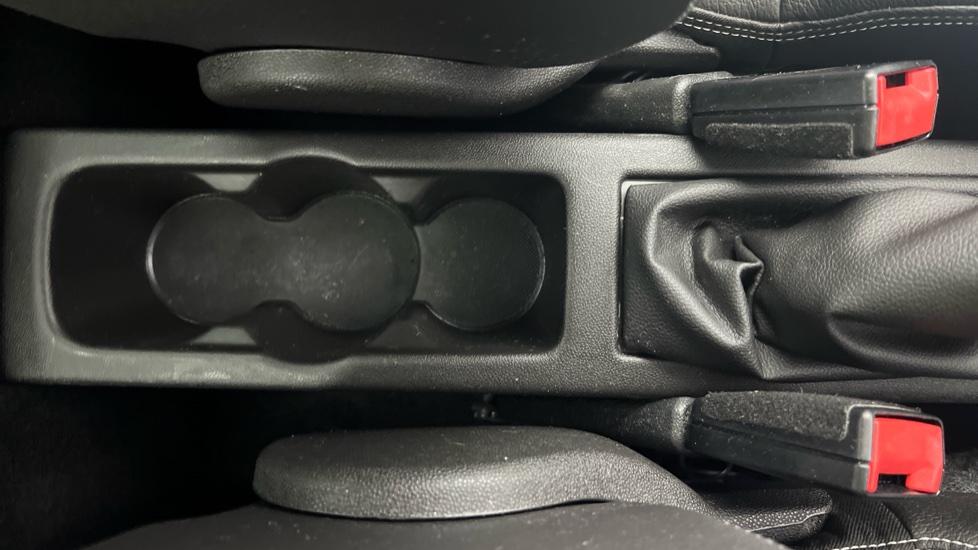 Rear Armrest/ Cup Holder