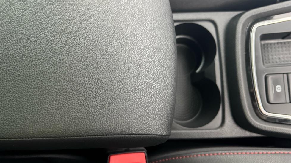 Rear Armrest/ Cup Holder