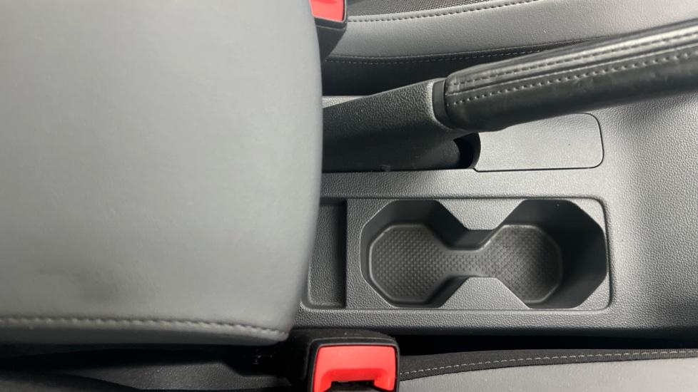 Rear Armrest/ Cup Holder