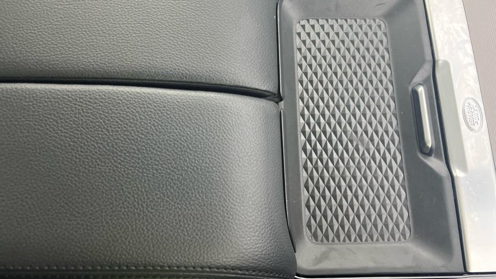 Rear Armrest/ Cup Holder