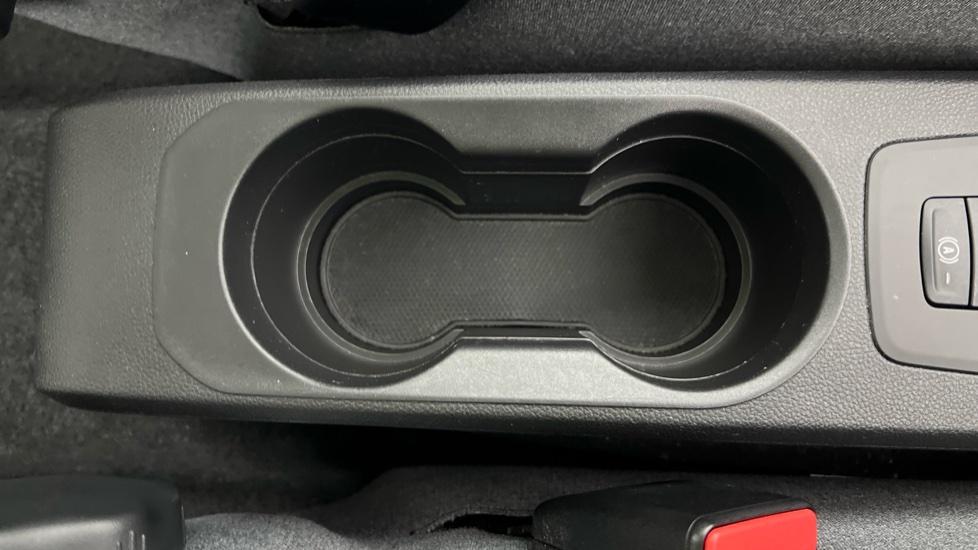 Rear Armrest/ Cup Holder