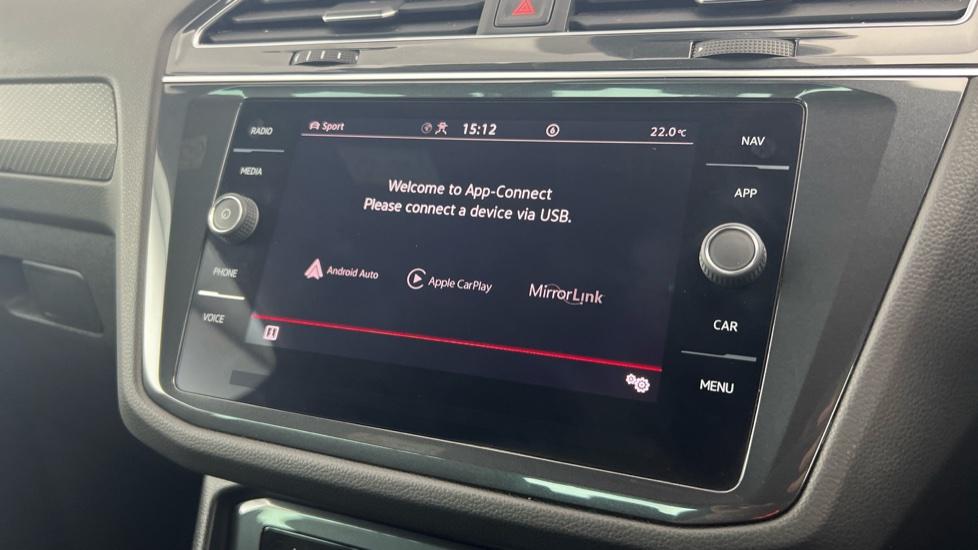 Apple Car Play & Android Auto