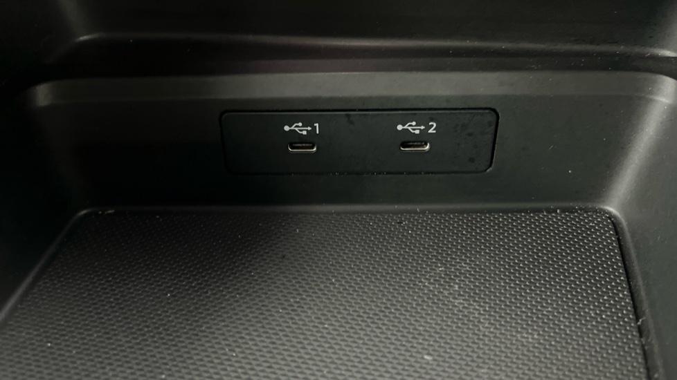 USB C Connection