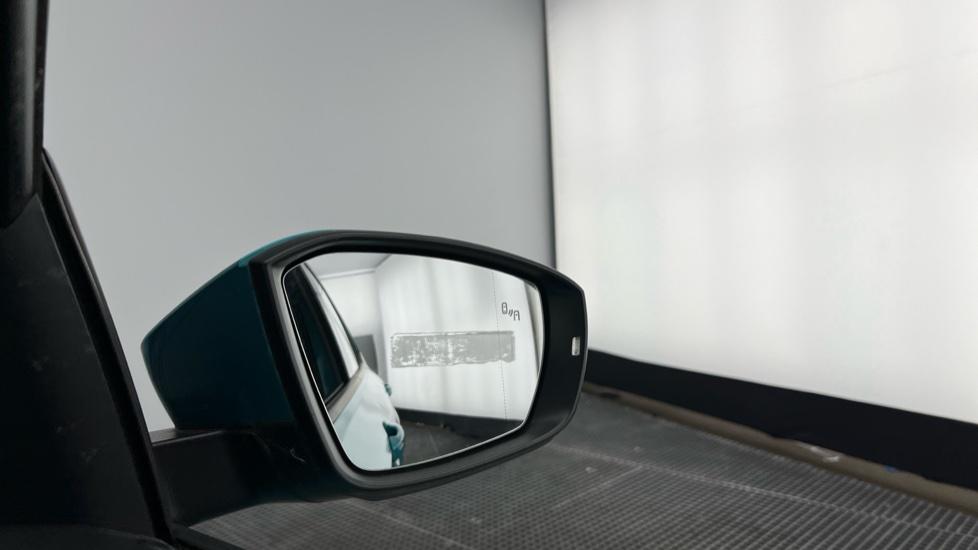 Blind spot monitoring system 