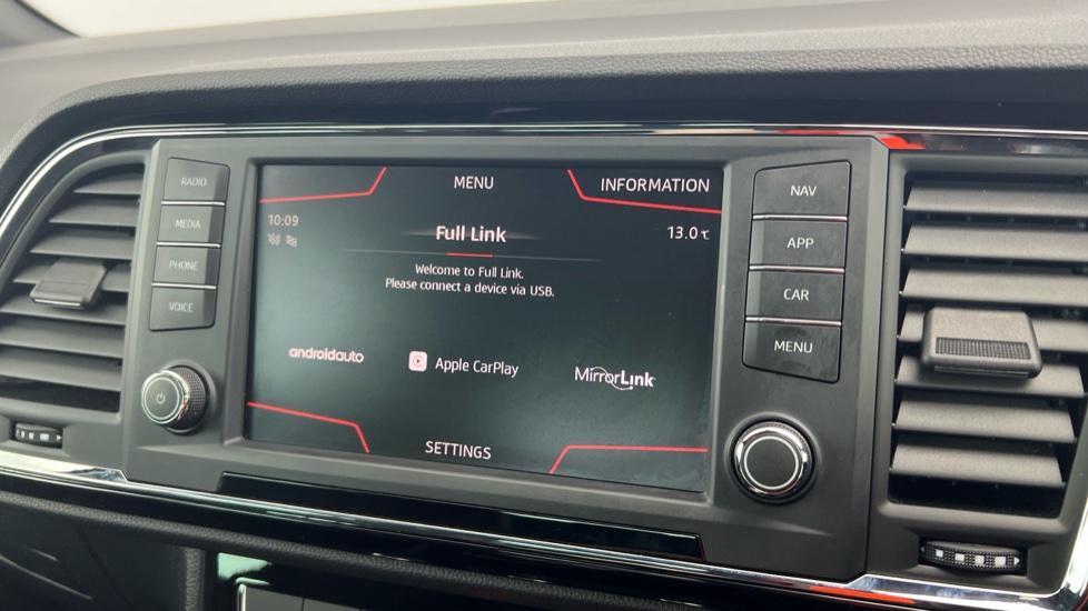 Apple Car Play & Android Auto