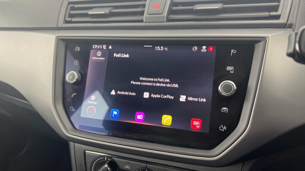 Apple Car Play & Android Auto