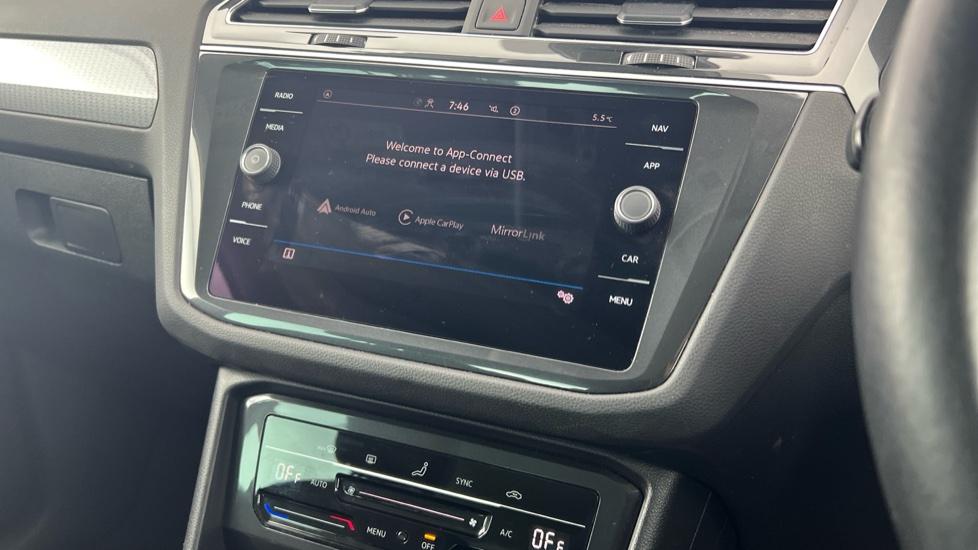 Apple Car Play & Android Auto