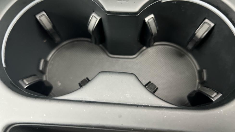 Rear Armrest/ Cup Holder