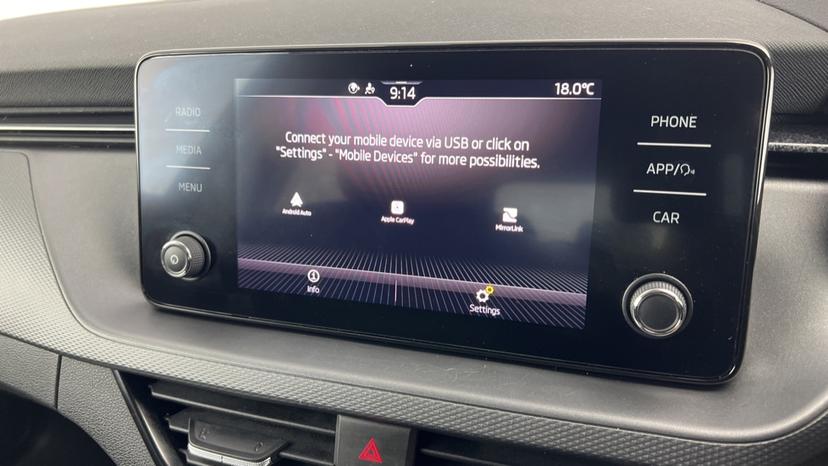 Apple CarPlay and Android Auto 