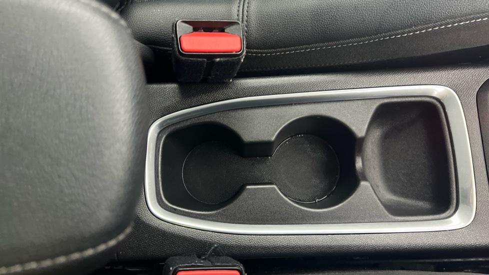 Rear Armrest/ Cup Holder