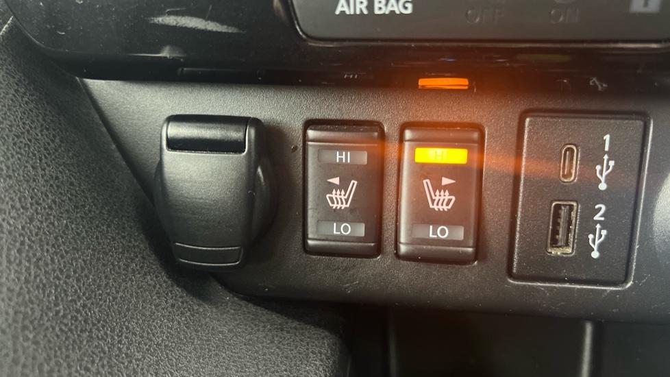 12V, USB and Heated seats 