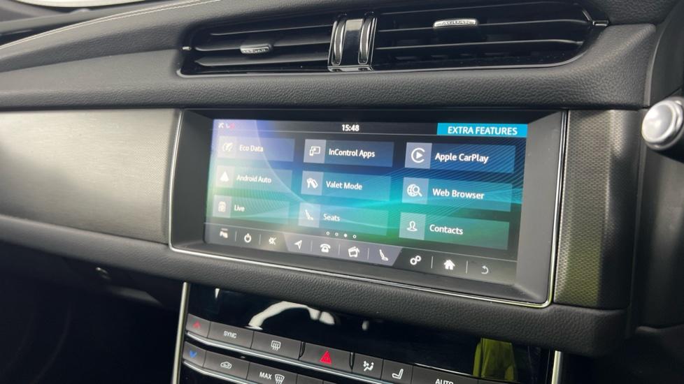 Apple Car Play & Android Auto