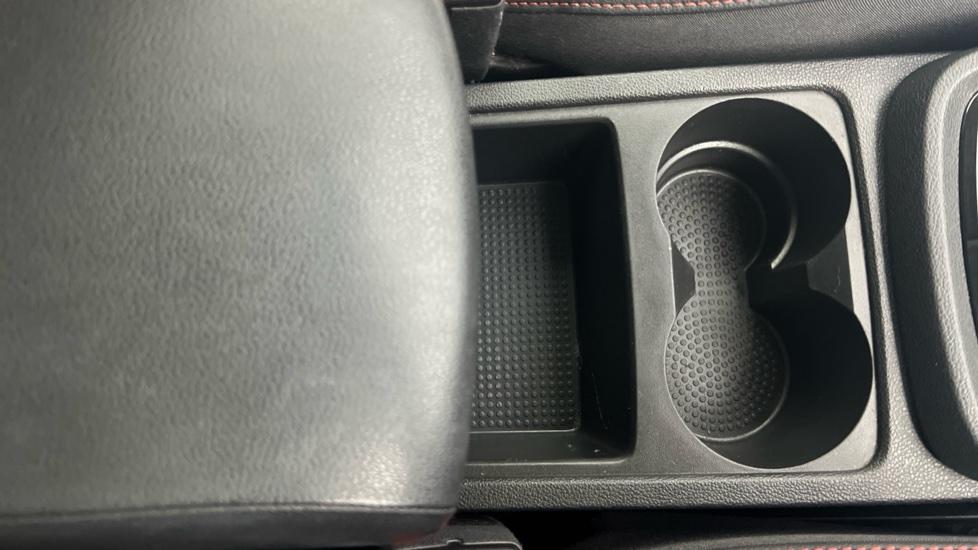 Rear Armrest/ Cup Holder