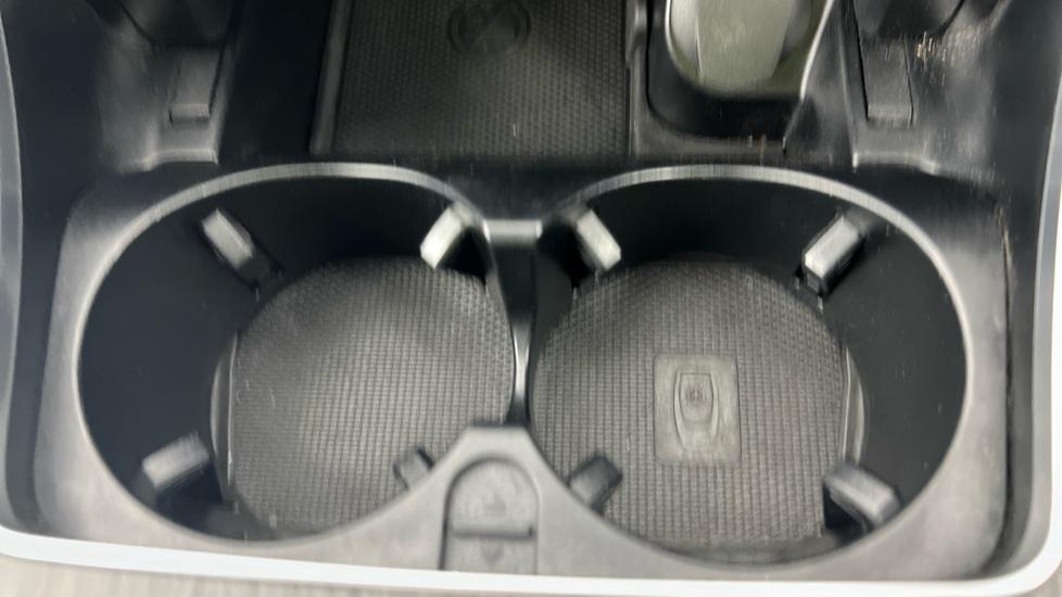 Rear Armrest/ Cup Holder