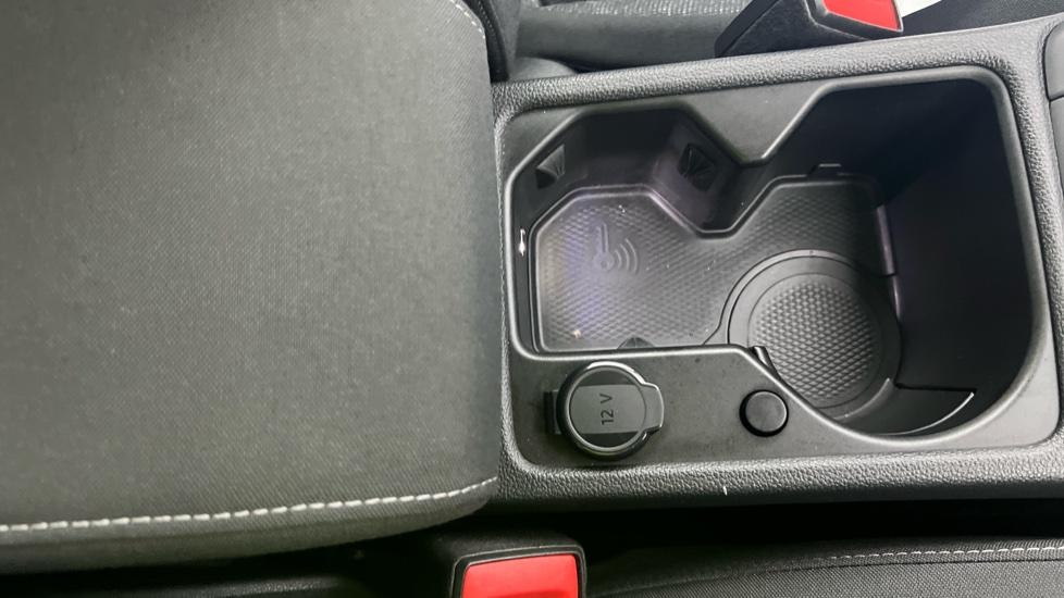 Rear Armrest/ Cup Holder