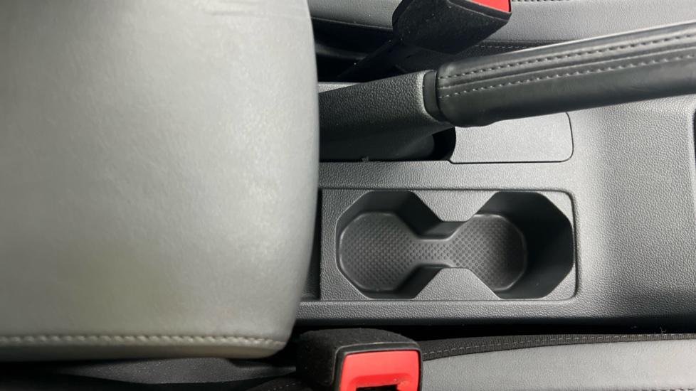 Rear Armrest/ Cup Holder