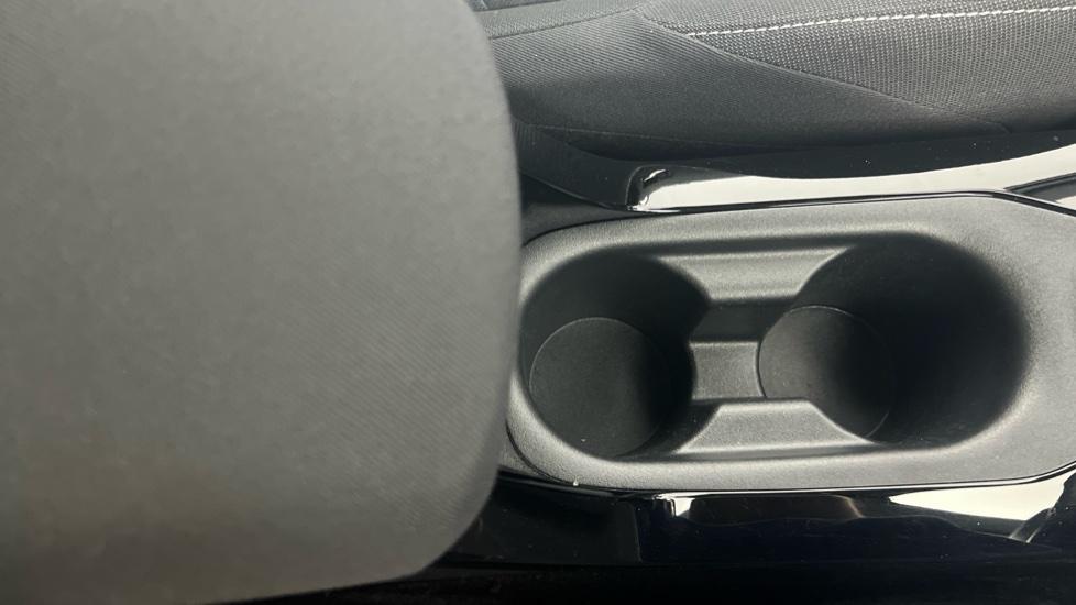 Rear Armrest/ Cup Holder