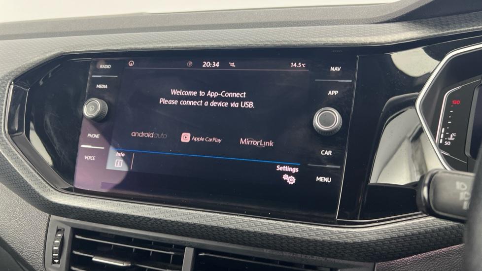 Apple Car Play & Android Auto