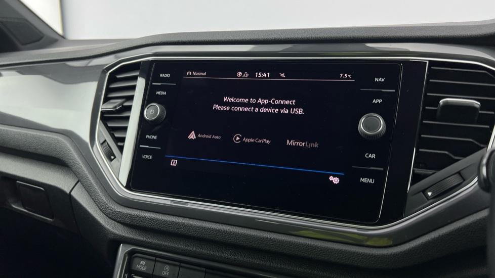 Apple Car Play & Android Auto