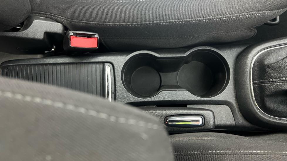 Rear Armrest/ Cup Holder