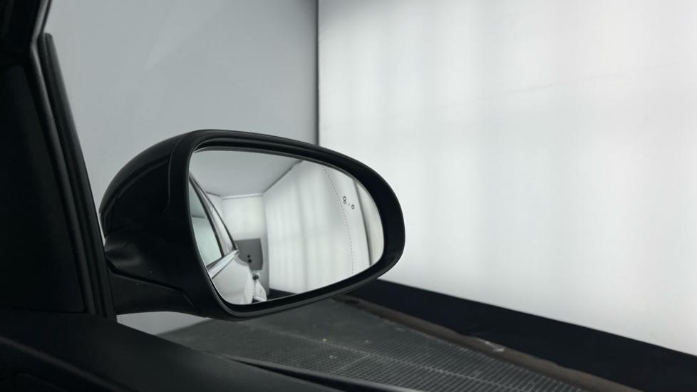 Blind spot monitoring system 