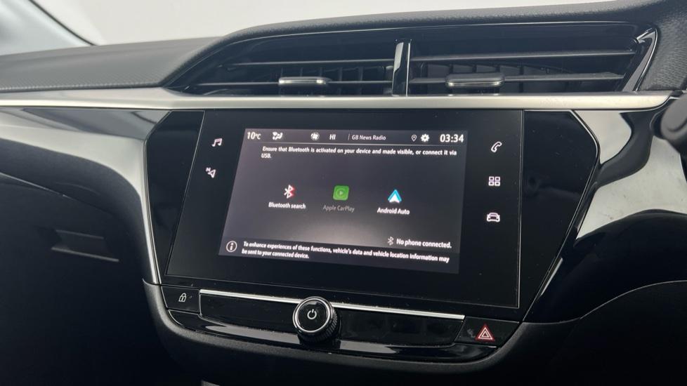 Apple Car Play & Android Auto