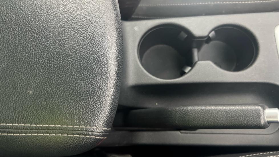 Rear Armrest/ Cup Holder