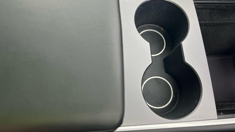 Rear Armrest/ Cup Holder