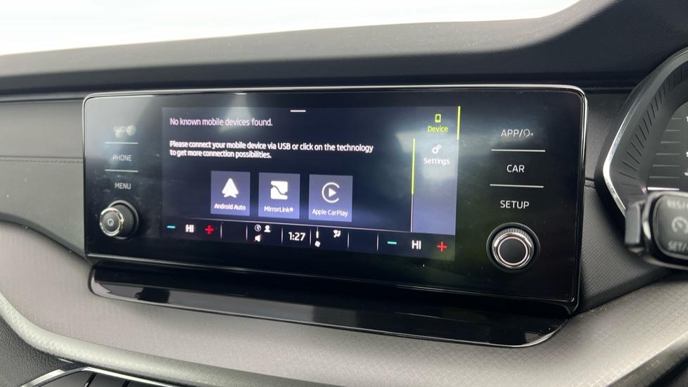 Apple Car Play & Android Auto