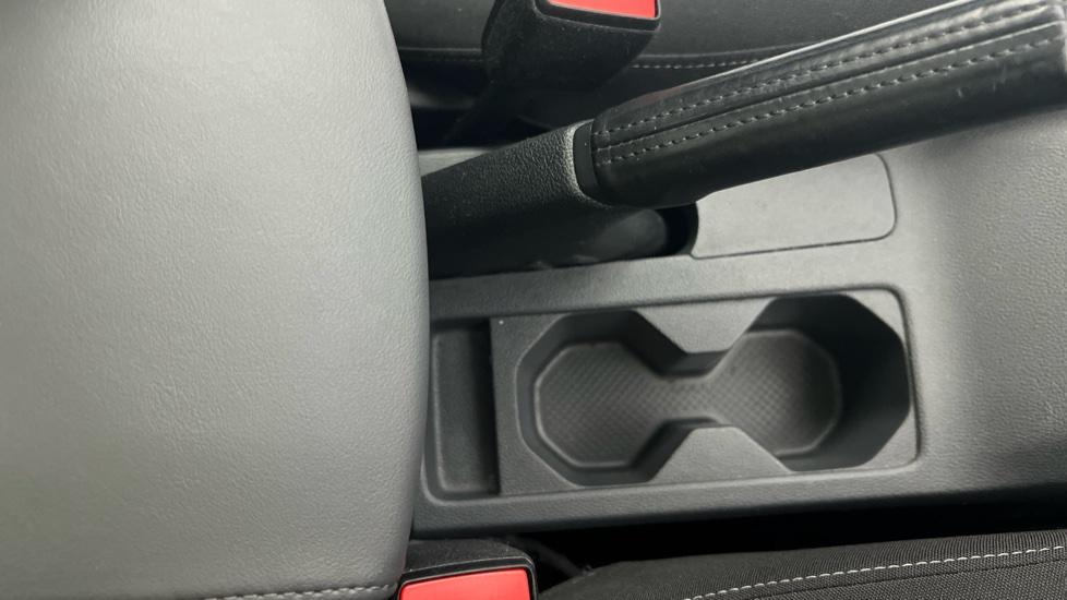 Rear Armrest/ Cup Holder