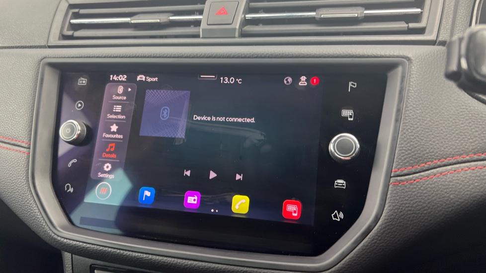 Apple Car Play & Android Auto