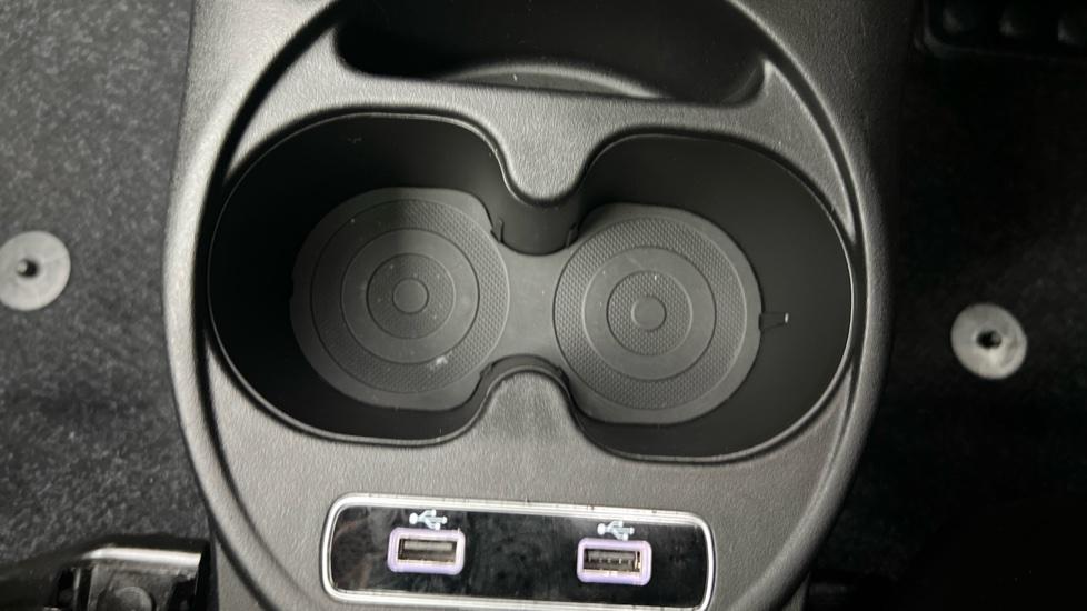 USB and cup Holders