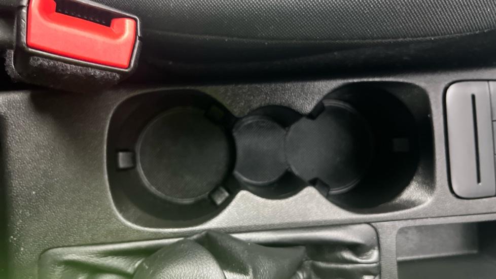 Rear Armrest/ Cup Holder