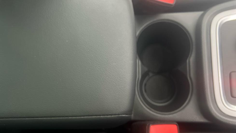 Rear Armrest/ Cup Holder