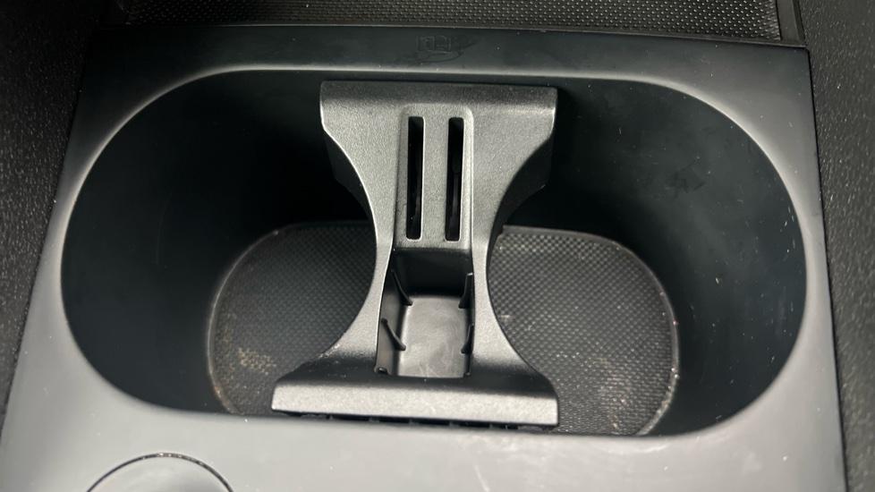 Rear Armrest/ Cup Holder