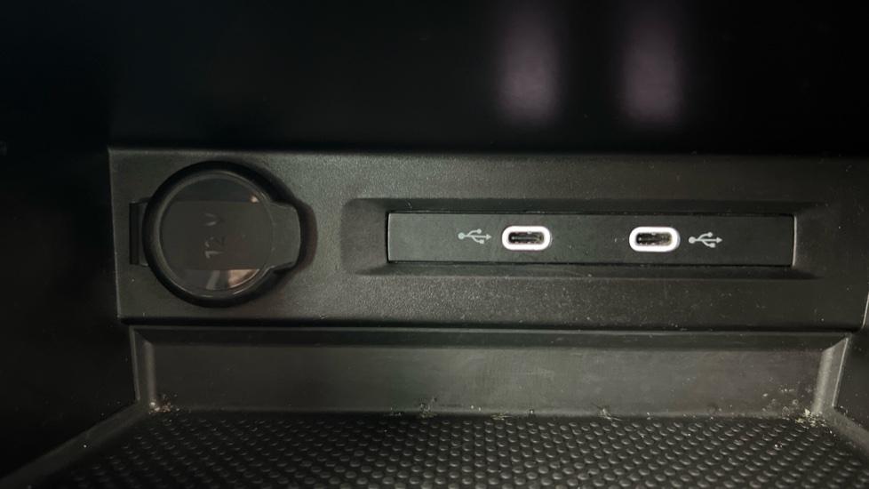 USB C Connection 