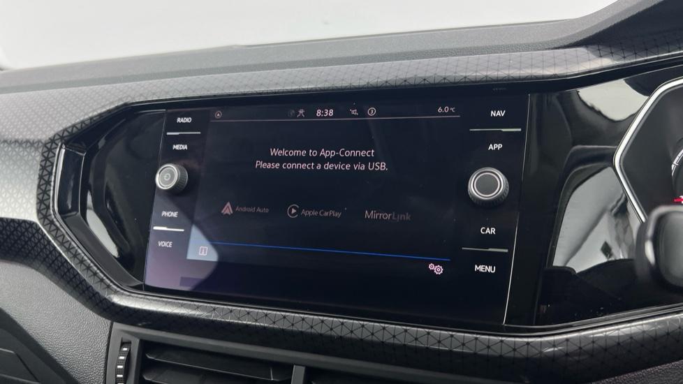 Apple CarPlay and Android Auto 