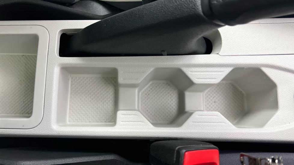 Rear Armrest/ Cup Holder