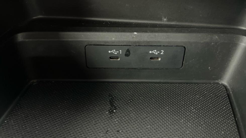 USB C Connection