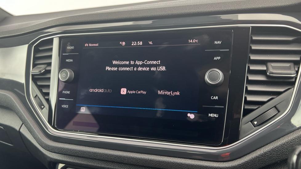 Apple Car Play & Android Auto