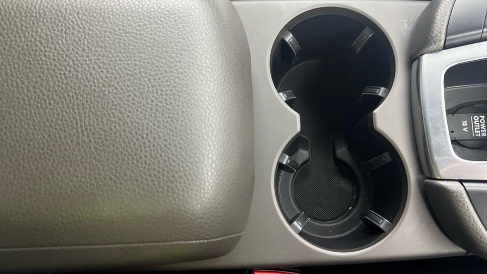 Rear Armrest/ Cup Holder